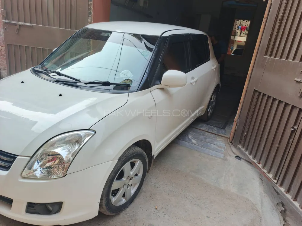 Suzuki Swift 2017 for Sale in Lahore Image-1
