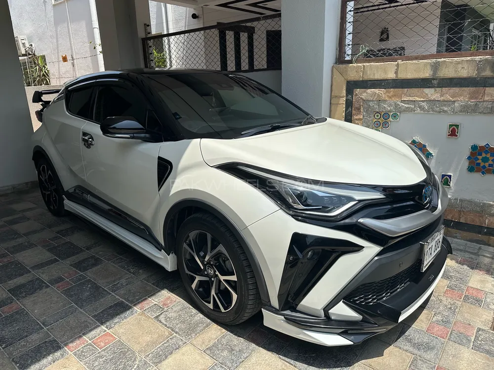Toyota C-HR 2020 for Sale in Lahore Toyota C-HR 2020 for Sale in Lahore Image-8