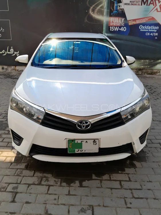 Toyota Corolla 2015 for Sale in Lahore Image-1