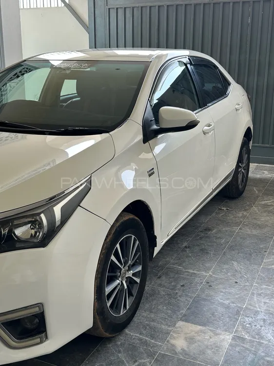 Toyota Corolla 2016 for Sale in Mandi bahauddin Toyota Corolla 2016 for Sale in Mandi bahauddin Image-2