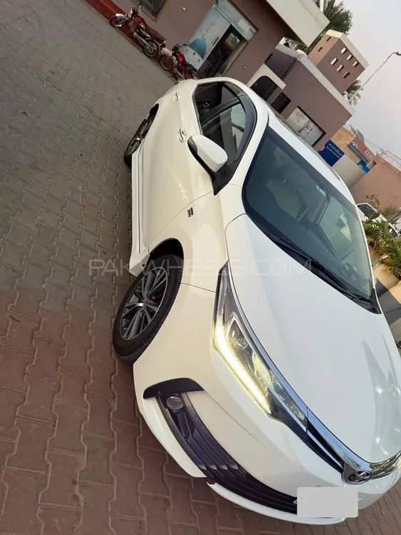 Toyota Corolla 2020 for Sale in Muzaffar Gargh Image-1