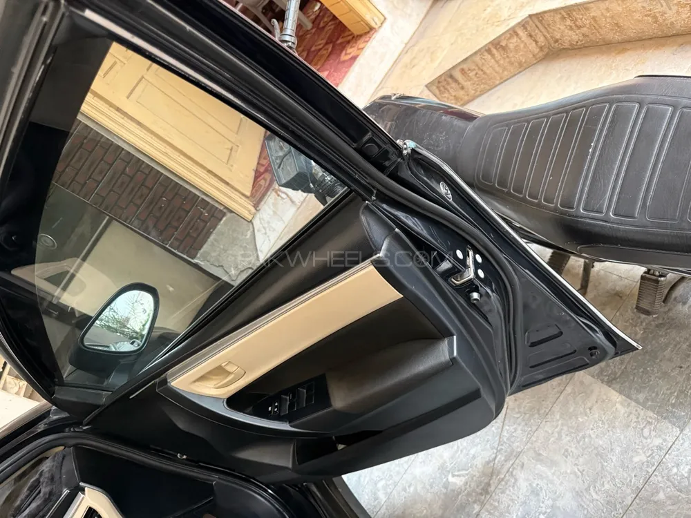 Toyota Corolla 2016 for Sale in Multan Toyota Corolla 2016 for Sale in Multan Image-8