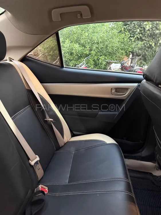 Toyota Corolla 2017 for Sale in Sialkot Toyota Corolla 2017 for Sale in Sialkot Image-5