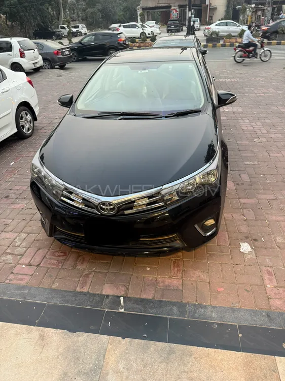 Toyota Corolla 2017 for Sale in Sialkot Toyota Corolla 2017 for Sale in Sialkot Image-1