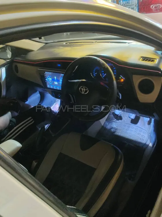 Toyota Corolla 2018 for Sale in Lahore Toyota Corolla 2018 for Sale in Lahore Image-3