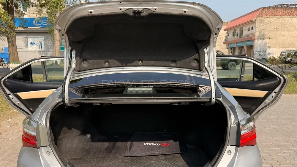 Toyota Corolla 2019 for Sale in Gujranwala Toyota Corolla 2019 for Sale in Gujranwala Image-17