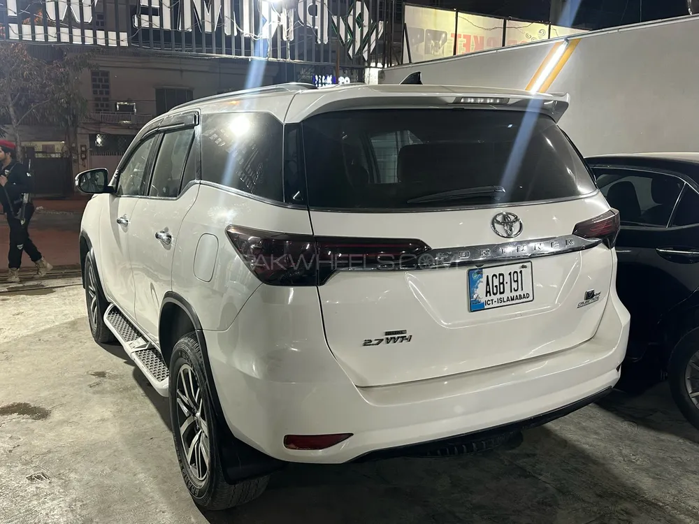 Toyota Fortuner 2017 for Sale in Islamabad Toyota Fortuner 2017 for Sale in Islamabad Image-3