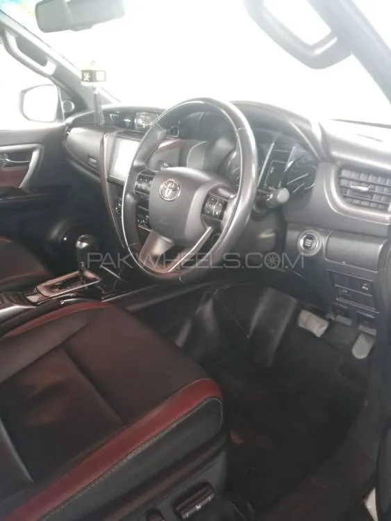 Toyota Fortuner 2022 for Sale in Lahore Toyota Fortuner 2022 for Sale in Lahore Image-5