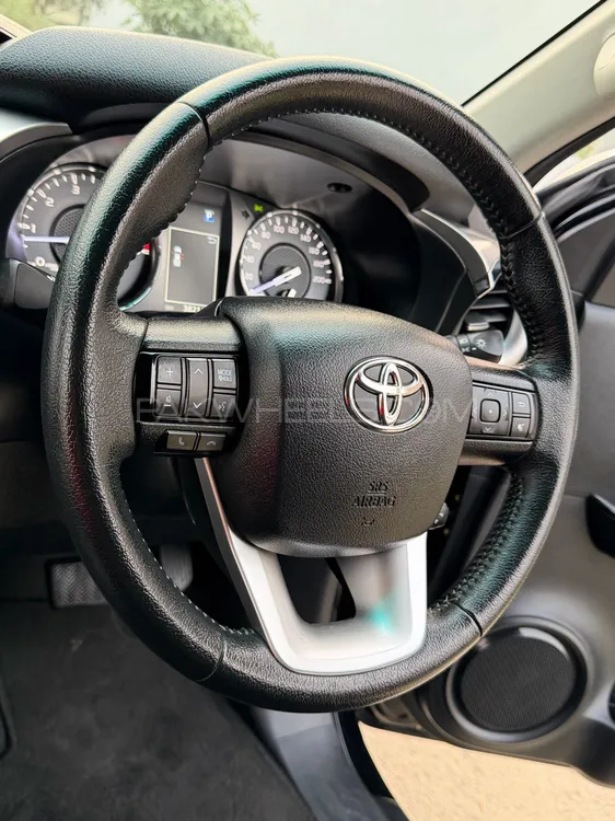 Toyota Hilux 2022 for Sale in Lahore Toyota Hilux 2022 for Sale in Lahore Image-12