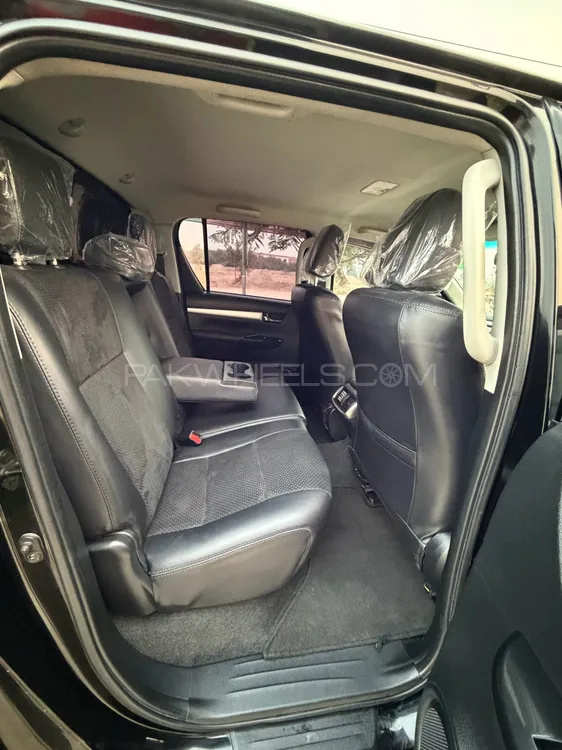 Toyota Hilux 2022 for Sale in Lahore Toyota Hilux 2022 for Sale in Lahore Image-11