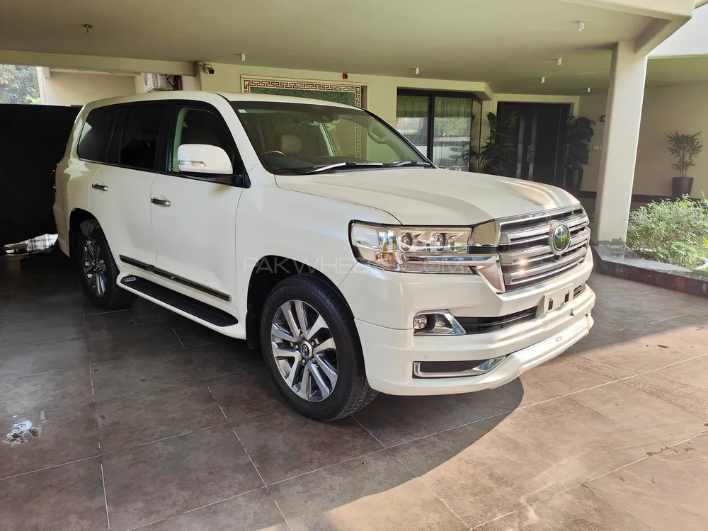 Toyota Land Cruiser 2020 for Sale in Lahore Toyota Land Cruiser 2020 for Sale in Lahore Image-9