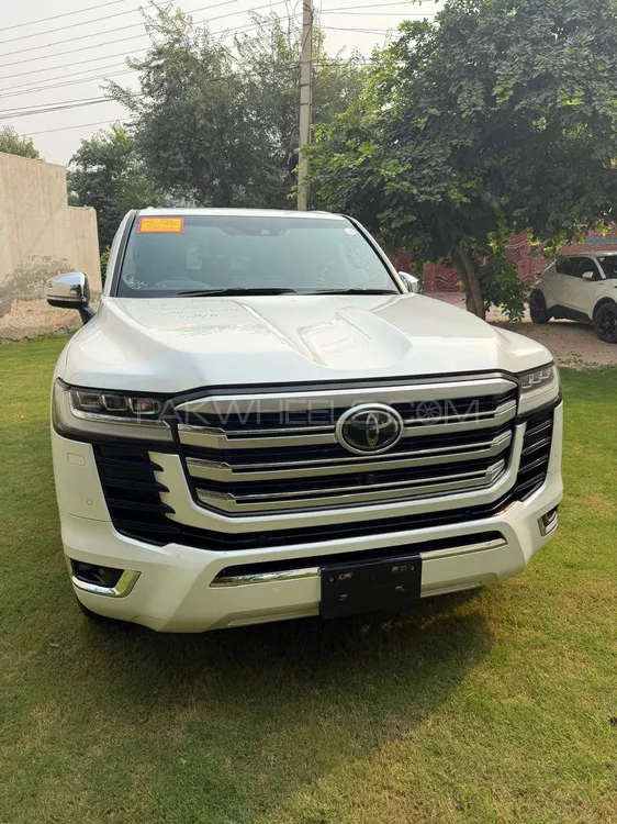 Toyota Land Cruiser 2021 for Sale in Multan Image-1