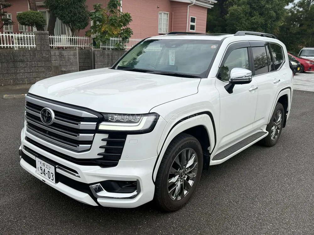 Toyota Land Cruiser 2023 for Sale in Gujranwala Image-1
