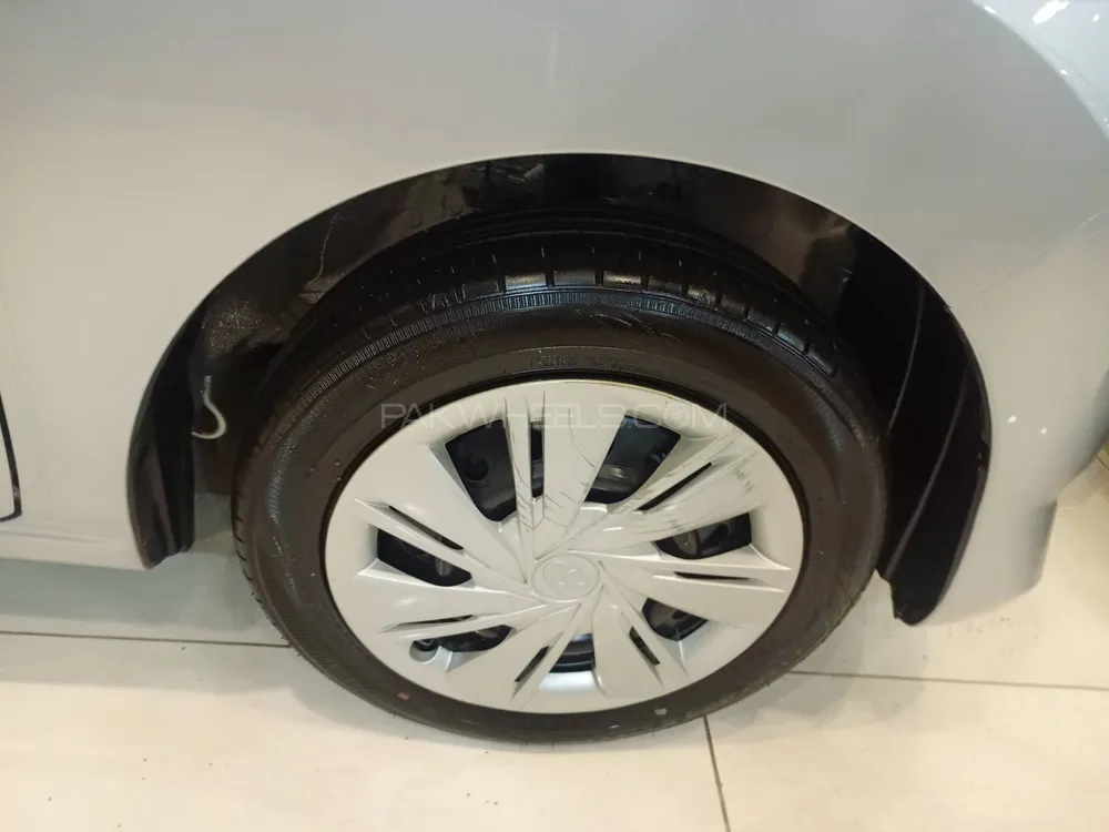 Toyota Pixis Epoch 2022 for Sale in Lahore Toyota Pixis Epoch 2022 for Sale in Lahore Image-2