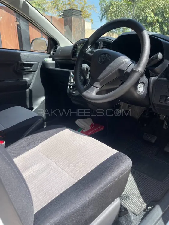 Toyota Pixis Epoch 2022 for Sale in Lahore Toyota Pixis Epoch 2022 for Sale in Lahore Image-8