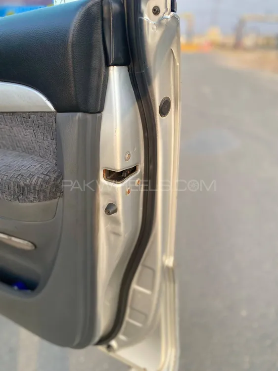 Toyota Prado 2003 for Sale in Lahore Toyota Prado 2003 for Sale in Lahore Image-7