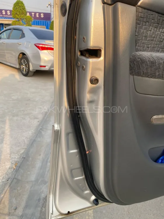 Toyota Prado 2003 for Sale in Lahore Toyota Prado 2003 for Sale in Lahore Image-13