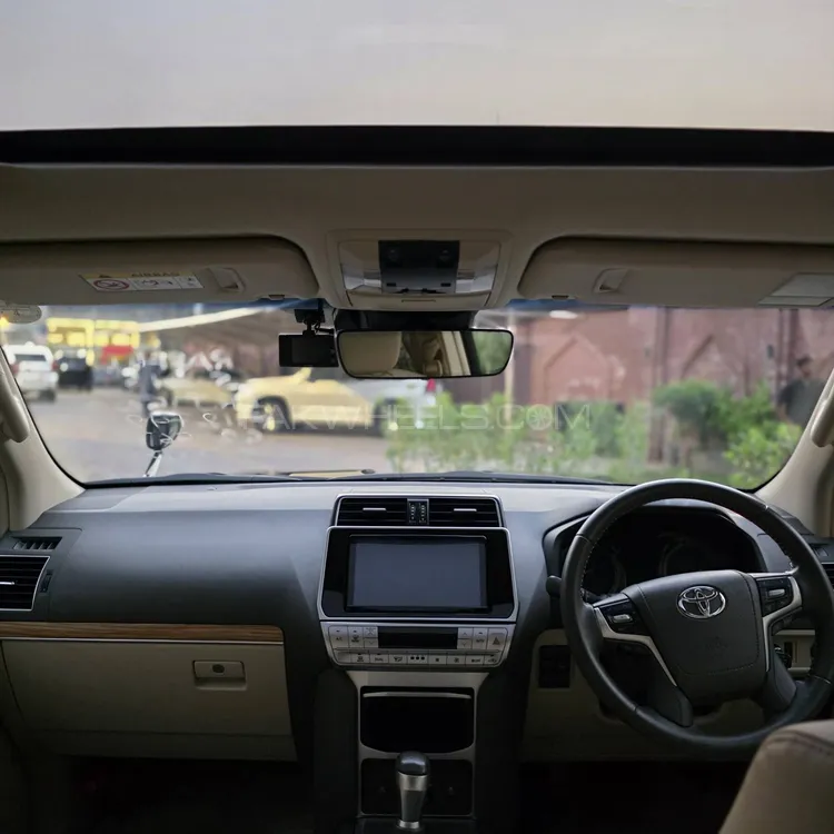 Toyota Prado 2020 for Sale in Lahore Toyota Prado 2020 for Sale in Lahore Image-9