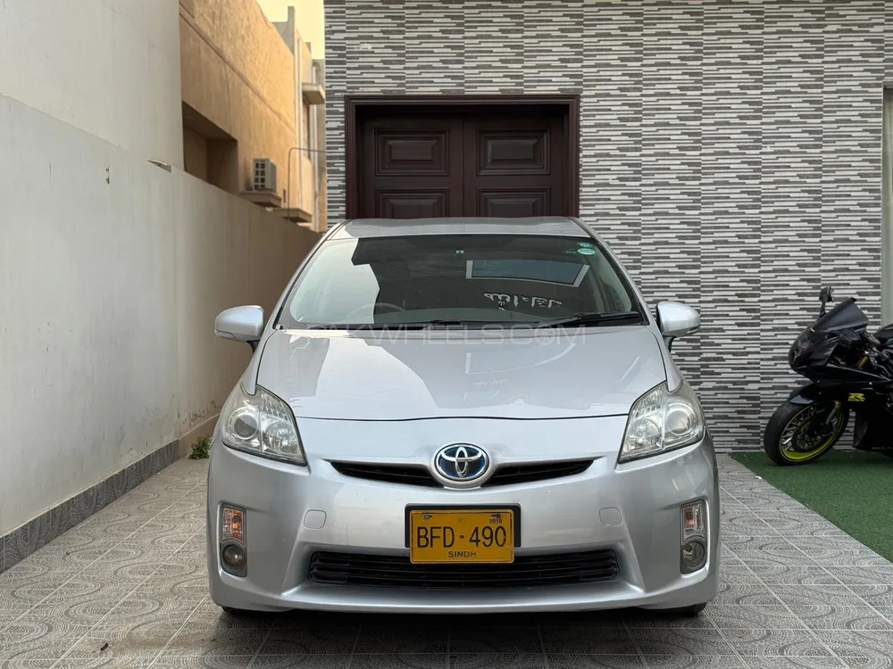 Toyota Prius 2010 for Sale in Karachi Image-1