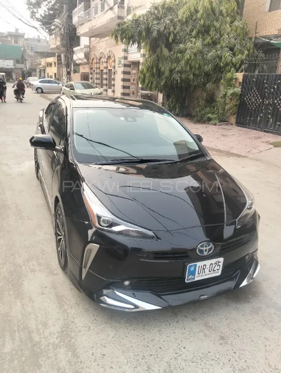 Toyota Prius 2020 for Sale in Lahore Toyota Prius 2020 for Sale in Lahore Image-3
