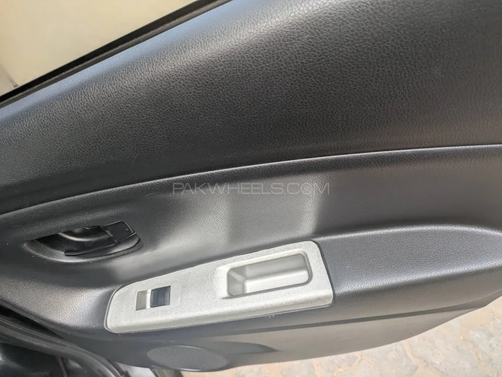 Toyota Vitz 2014 for Sale in Multan Toyota Vitz 2014 for Sale in Multan Image-14