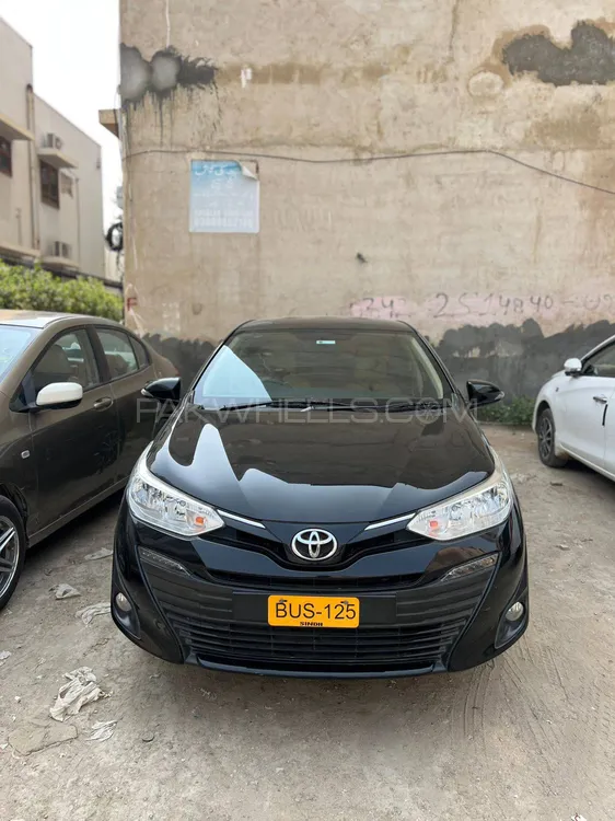 Toyota Yaris Sedan 2021 for Sale in Karachi Image-1
