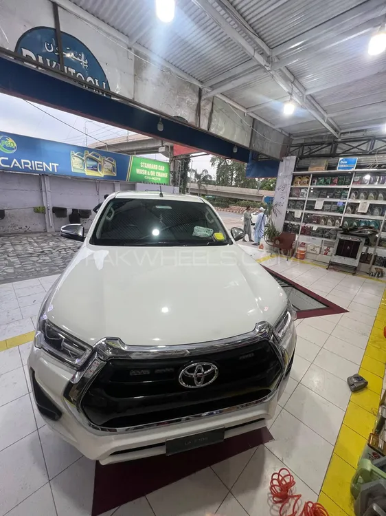 Toyota Hilux 2021 for Sale in Peshawar Image-1