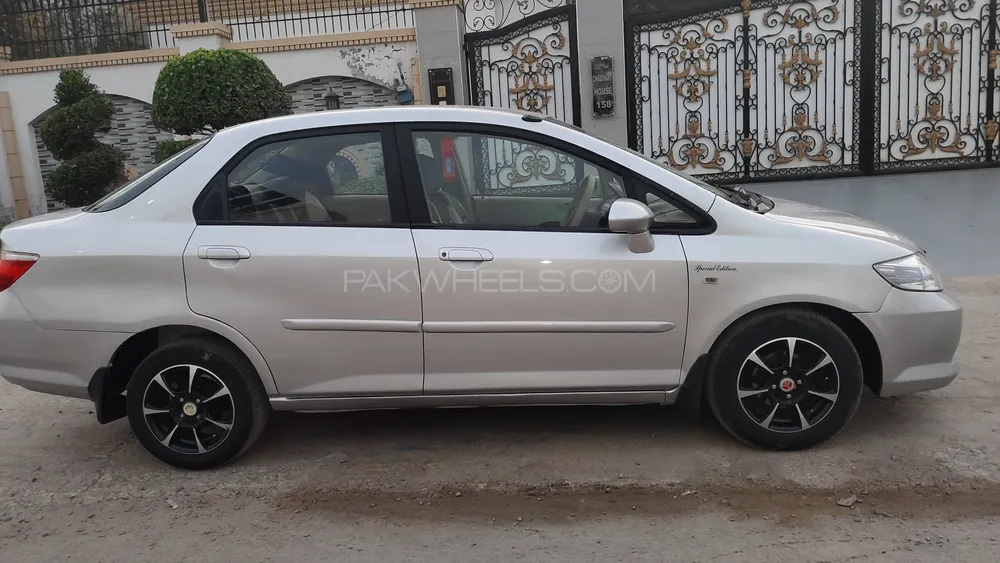 Honda City 2006 for Sale in Pattoki Image-1
