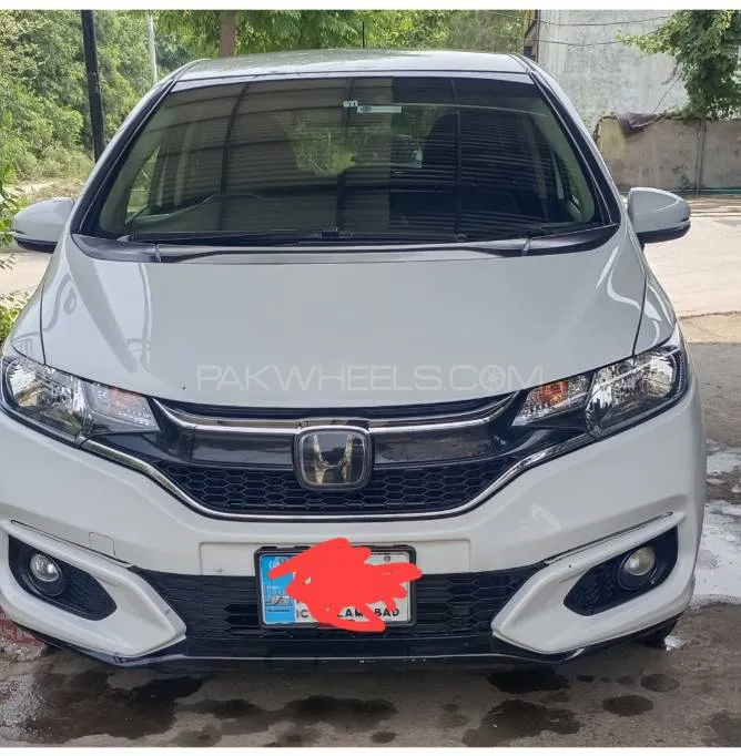 Honda Fit 2018 for Sale in Lahore Image-1