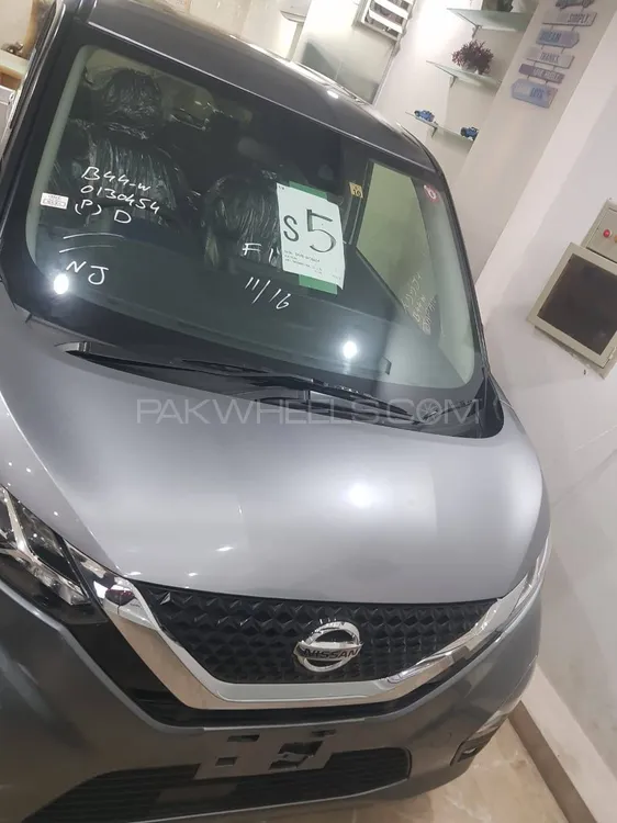 نسان ڈیز 2022 for Sale in ملتان Image-1