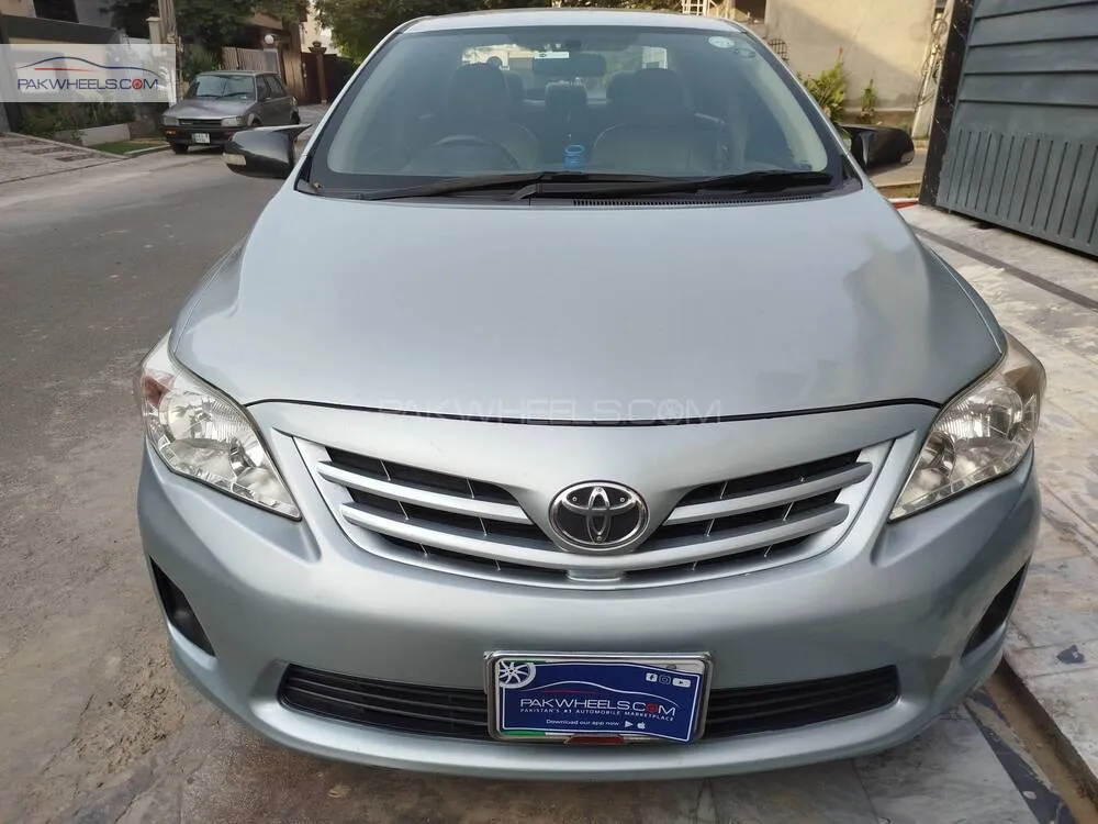 Toyota Corolla 2013 for Sale in Lahore Image-1