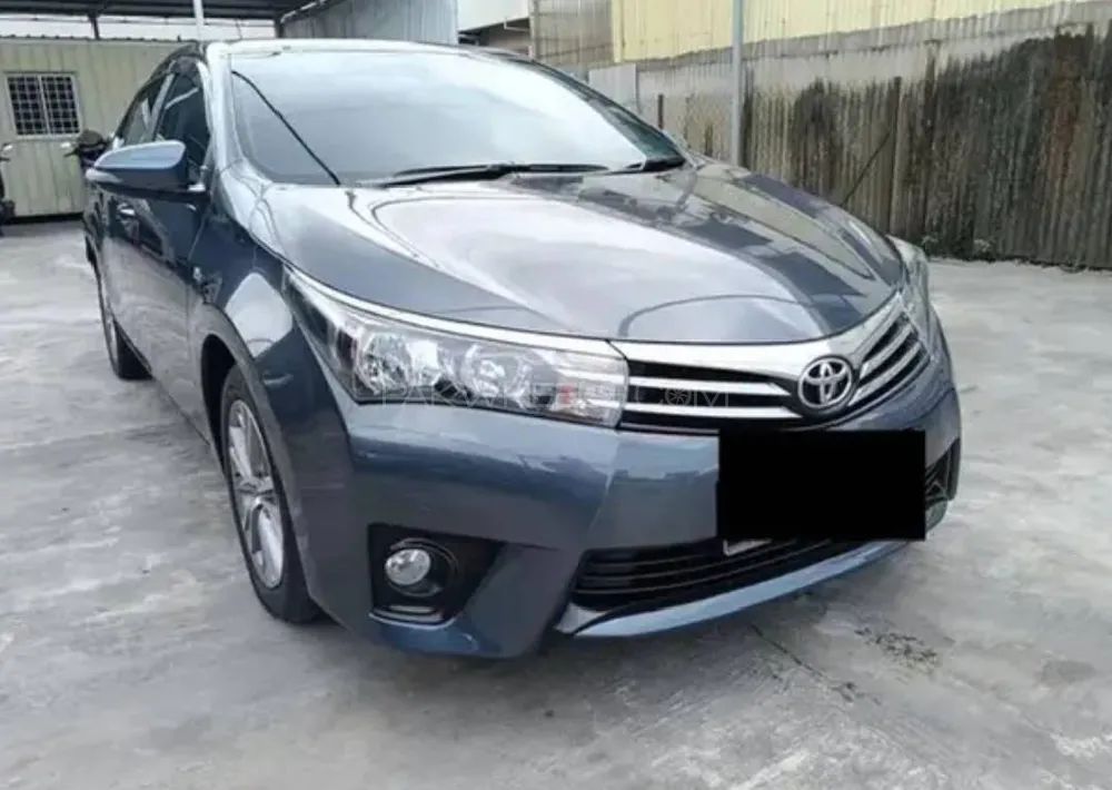 Toyota Corolla 2017 for Sale in Karachi Image-1