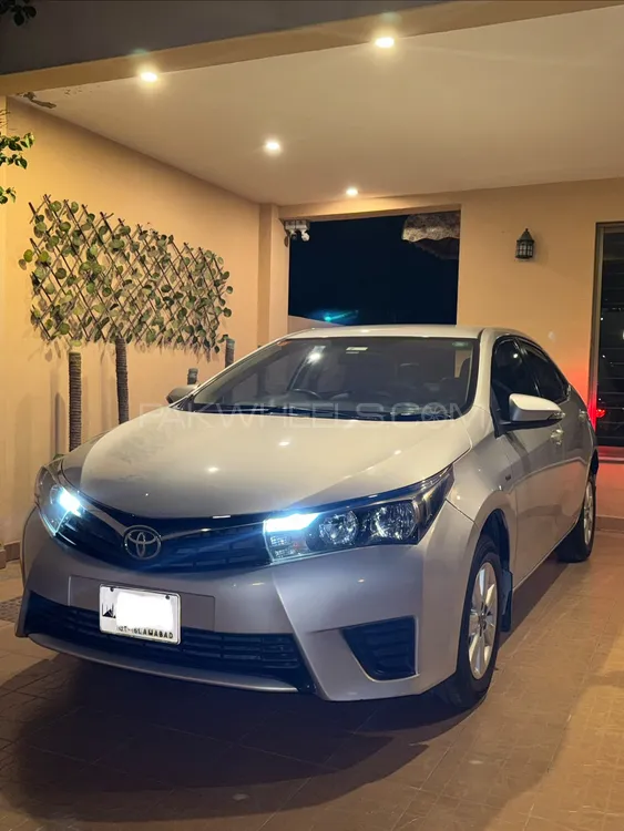 Toyota Corolla 2017 for Sale in Lahore Image-1
