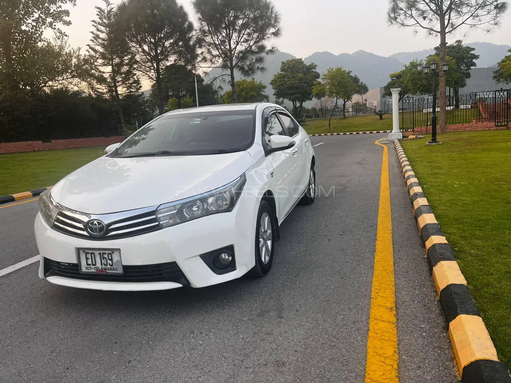 Toyota Corolla 2015 for Sale in Islamabad Image-1