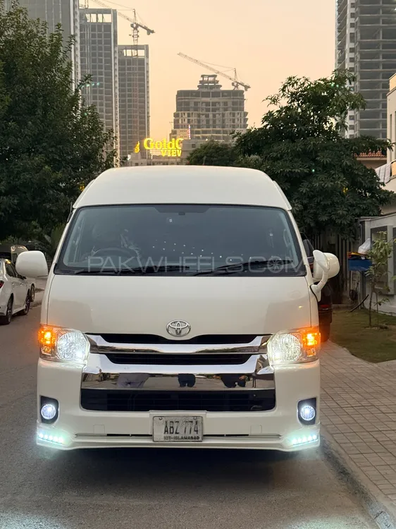 Toyota Hiace 2014 for Sale in Islamabad Image-1