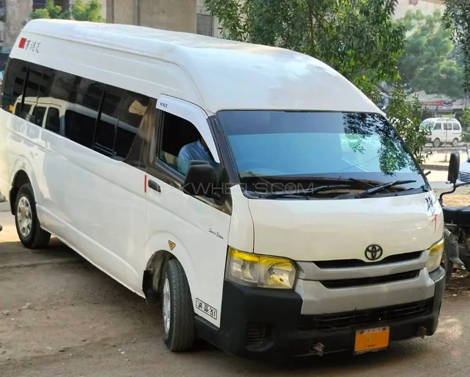 Toyota Hiace 2009 for Sale in Karachi Image-1