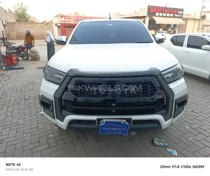 Toyota Hilux 2021 for Sale in Faisalabad Image-1