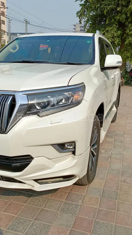 Toyota Prado 2011 for Sale in Lahore Toyota Prado 2011 for Sale in Lahore Image-5