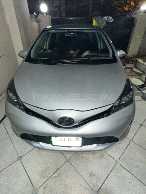 Toyota Vitz 2015 for Sale in Lahore Image-1