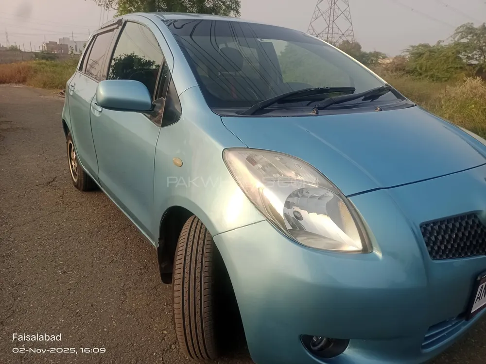Toyota Vitz 2005 for Sale in Faisalabad Image-1