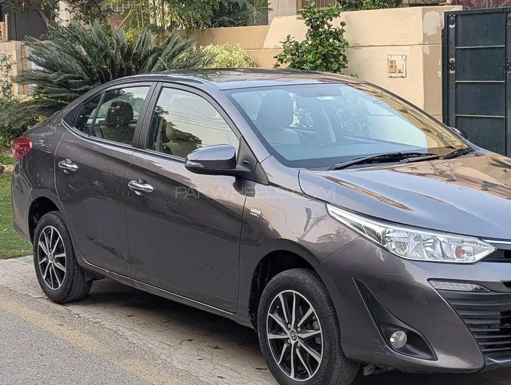 Toyota Yaris Sedan 2020 for Sale in Lahore Image-1