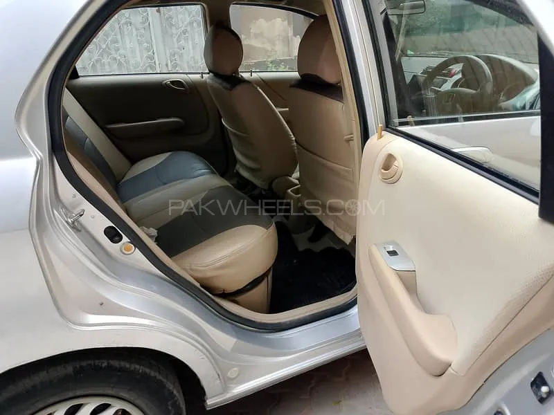 Honda City 2006 for Sale in Lahore Image-1