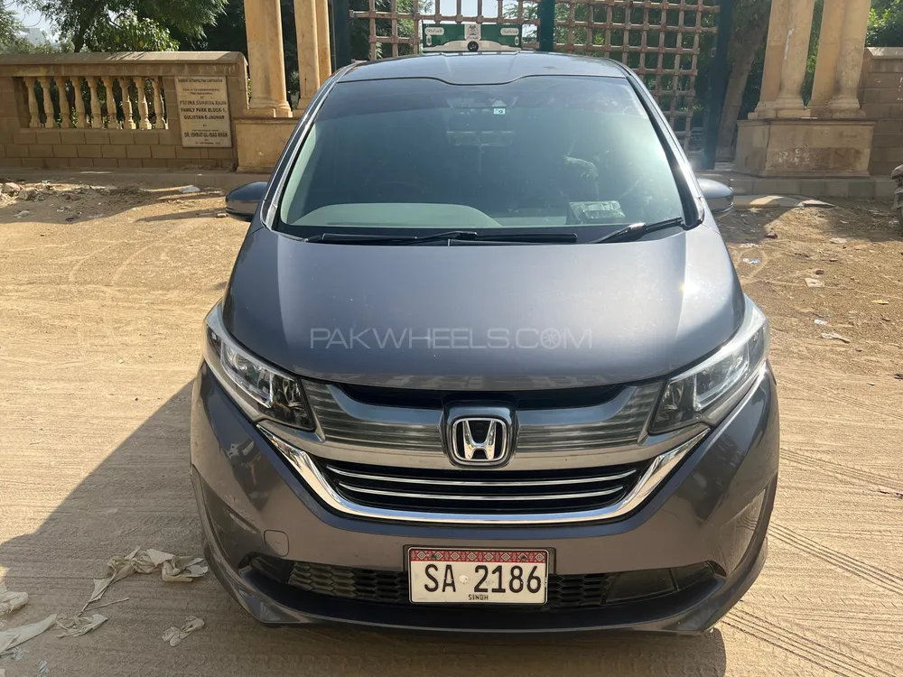 Honda Freed 2017 for Sale in Karachi Image-1