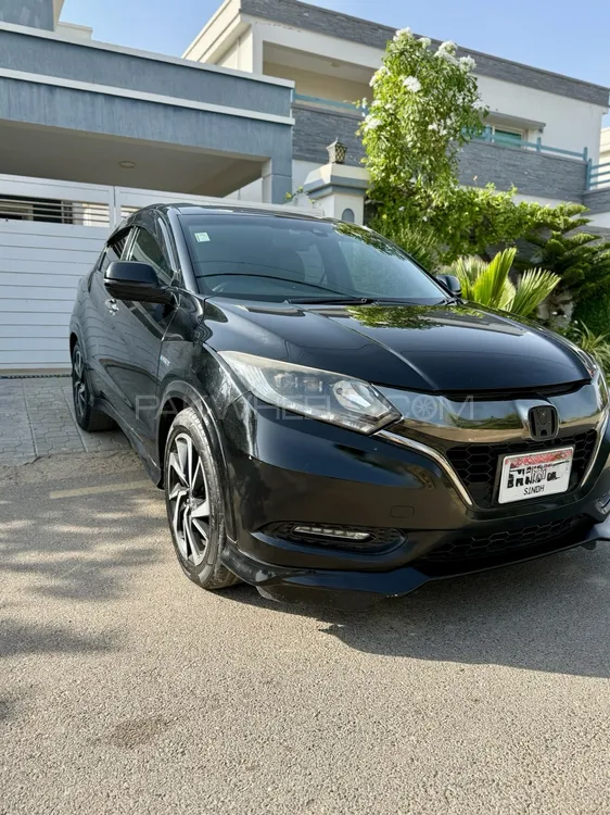 Honda Vezel 2016 for Sale in Karachi Image-1