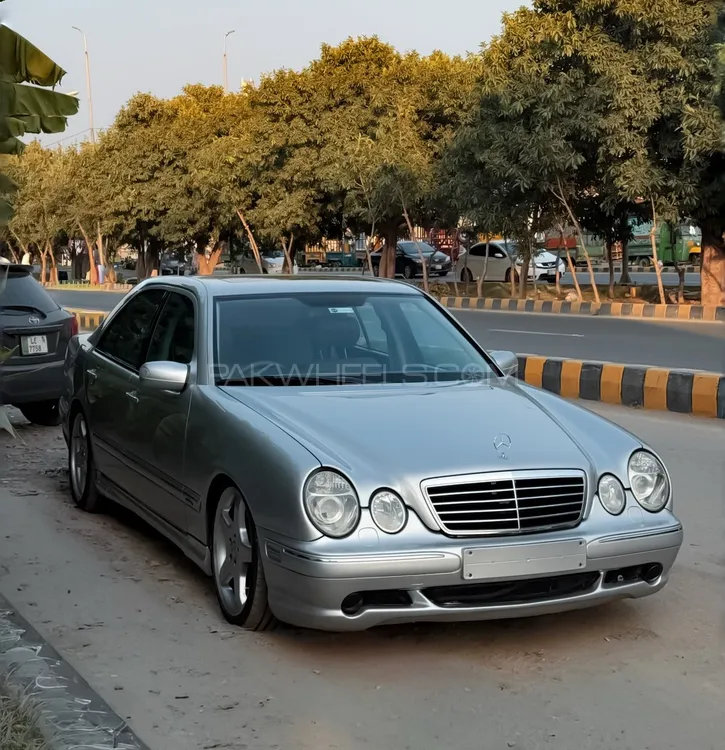 Mercedes Benz E Class 1999 for Sale in Lahore Image-1
