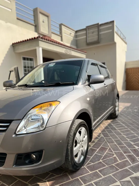 Suzuki Swift 2015 for Sale in Attock Image-1