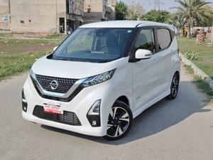 Fresh Import 2025
No.1 Japan Quality
3.0 Auction Grade and Auction Sheet Attach For Satisfaction And Online Verification
HIGHWAY STAR G EDITION 
2022 Model
Low Mileage: 25944 KM
Shiny White Colour
LEATHER WRAPPED STEERING 
15 INCHES NEW DESIGN ALLOY WHEELS 
Heating Seats 
Push Start Engine / Intelligent Key
Auto Ac Touch Panel
LED  Head Lump
Super UV Cut Doors Glass
Intelligent Around View Monitor
Camera On Room Mirror
Genuine Verifiable Auction Sheet
Alloy Wheels
Nissan Genuine 9 Inch Navigation System
Nissan Genuine Back Camera
Remote Door Mirror
Abs Braking System
Traction Control
Hid Headlights
Retractable Side Mirrors With Indicators
Winker Mirror
Digital Climate Control Air Conditioning System
6 Air Bags 
All Power Windows
Multimedia Steering
Engine In Clean & Good Condition
Clean Interior & Exterior
Power Steering
High Quality Luxury Hatchback
Brand New Tyres