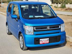 Fresh Import 2025
HYBRID FX EDITION
3.5 Auction Grade and Auction Sheet Attached For Satisfaction And Verification
2022 Model
Shiny Blue Colour
Cruise Control
Safety Sense
No.1 Japan Quality
SD Navigation
Back Camera
Auto AC Push Panel
Halogen Head Lump
Abs Braking System
Genuine Verifiable Auction Sheet
Retractable Side Mirrors With Indicators
All Power Windows
Runs & Drives Great
Engine In Clean & Good Condition
Clean Interior & Exterior
Drive Type: FF
Eco Idle Technology
Sofa Seats
Heated Seats
Power Steering
Power Windows
Power Side Mirrors
Glass With Ultra-violet Filter (UV Cut)
Digital Climate Control Air Conditioner & Heater
Steering: Power Assist Equipped Rack & Pinion
Suspension: Mcpherson Strut Type Coil Spring
Drivers Airbag
Passenger Airbag
Rear Wiper
Good Fuel Economy
Dual SRS Air Bag
High Quality Luxury Hatchback
Brand New Tyres
Anti-lock Brakes
Remote Keyless Entry