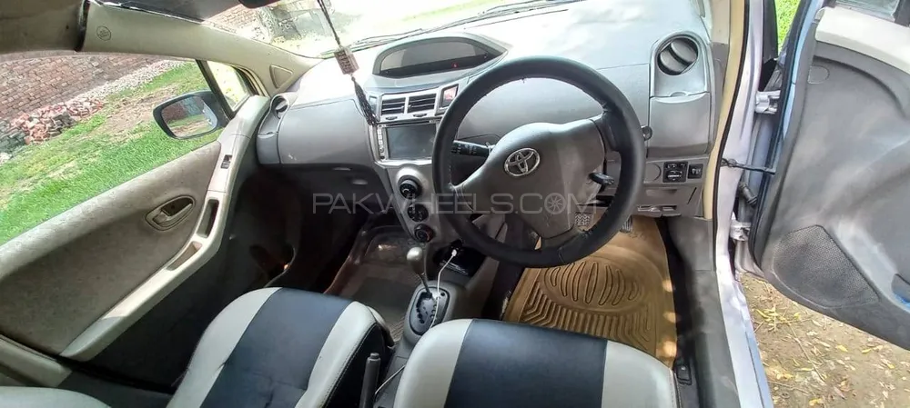 Toyota Vitz 2008 for Sale in Lahore Image-1