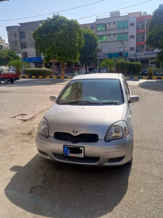 Toyota Vitz 2004 for Sale in Islamabad Image-1